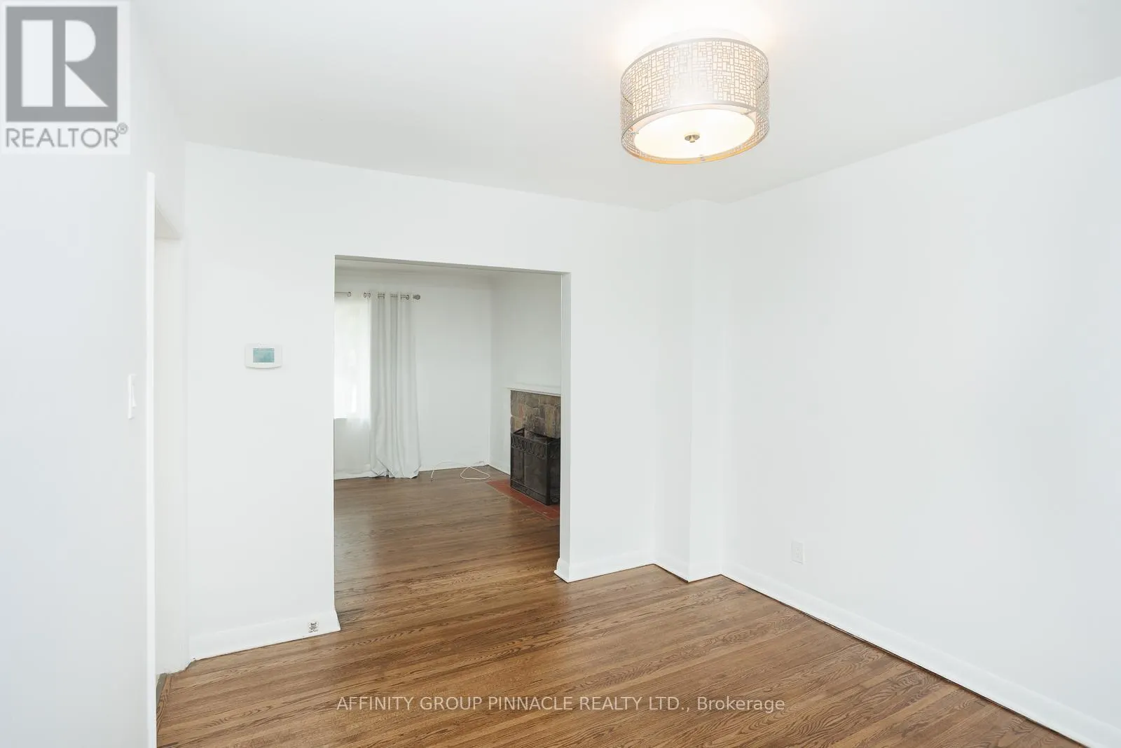 22 SUNSET COURT