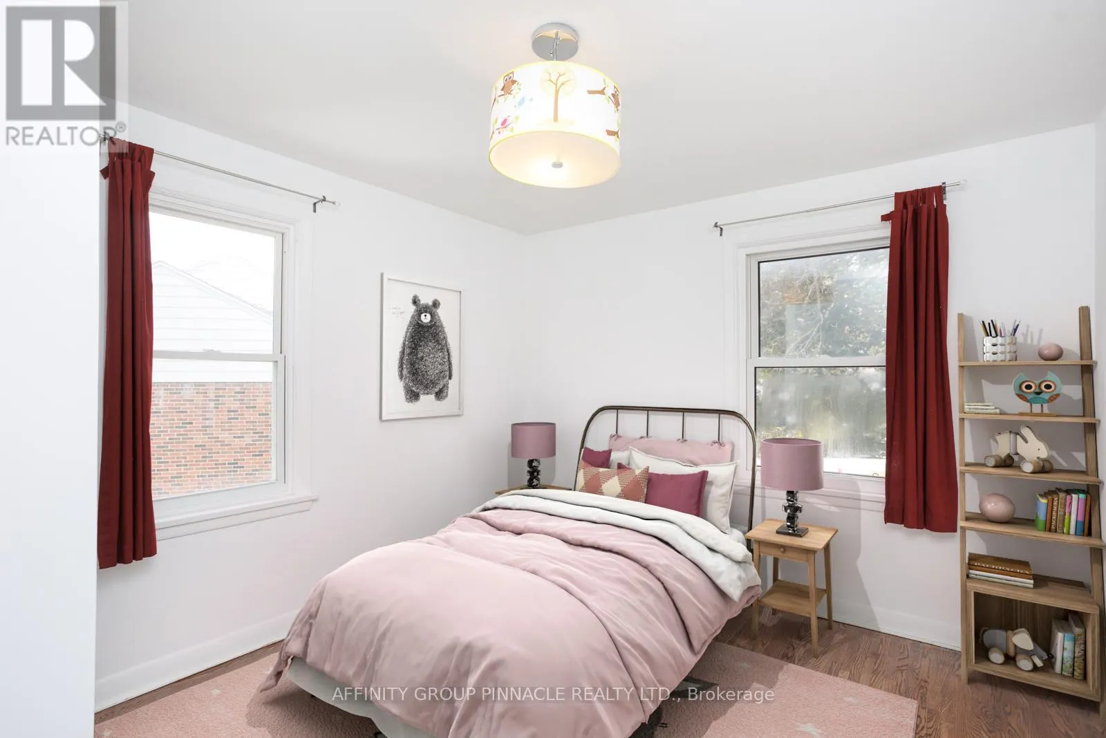 22 SUNSET COURT