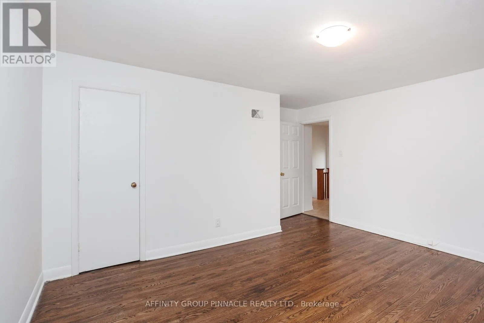 22 SUNSET COURT