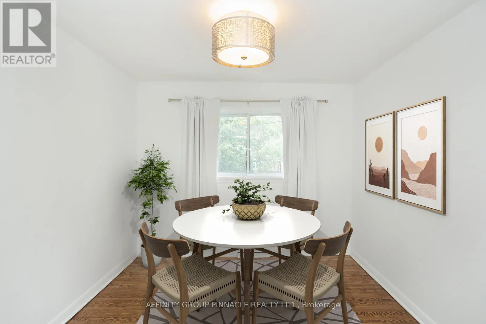 22 SUNSET COURT