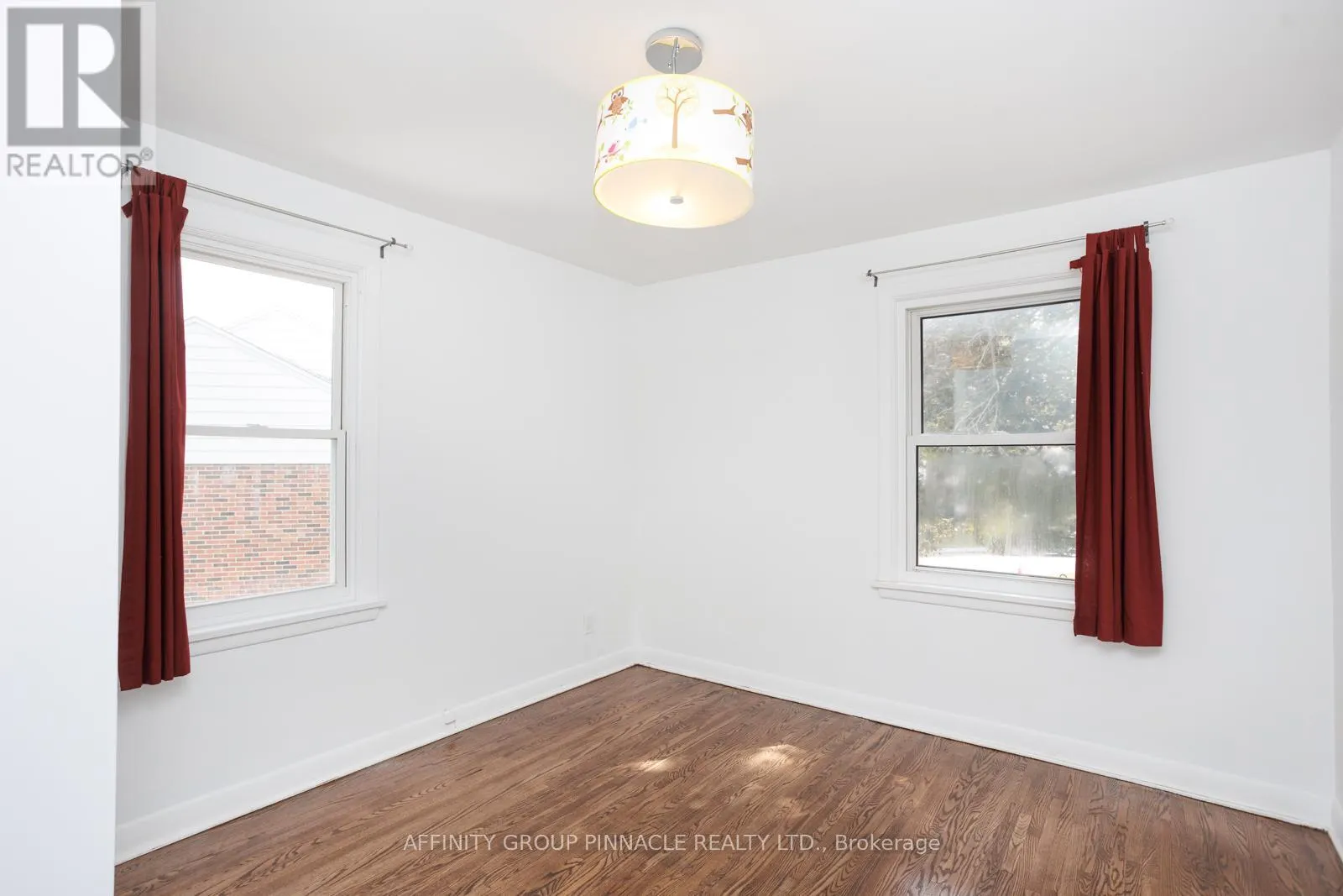 22 SUNSET COURT