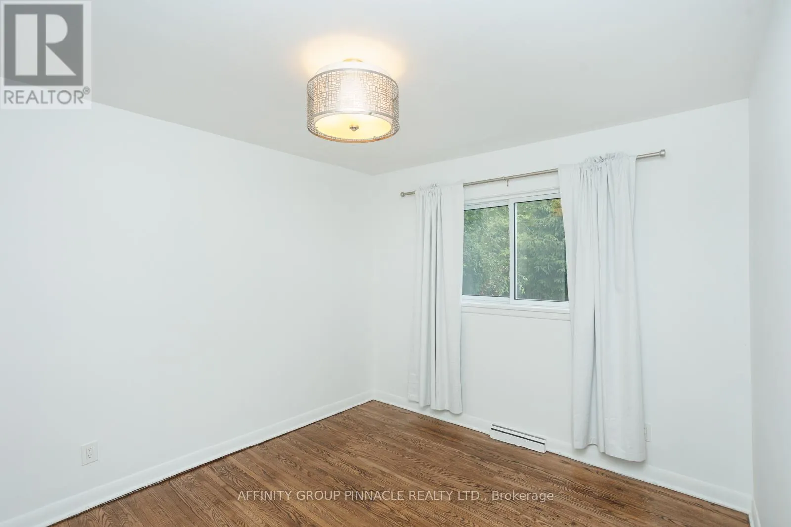 22 SUNSET COURT
