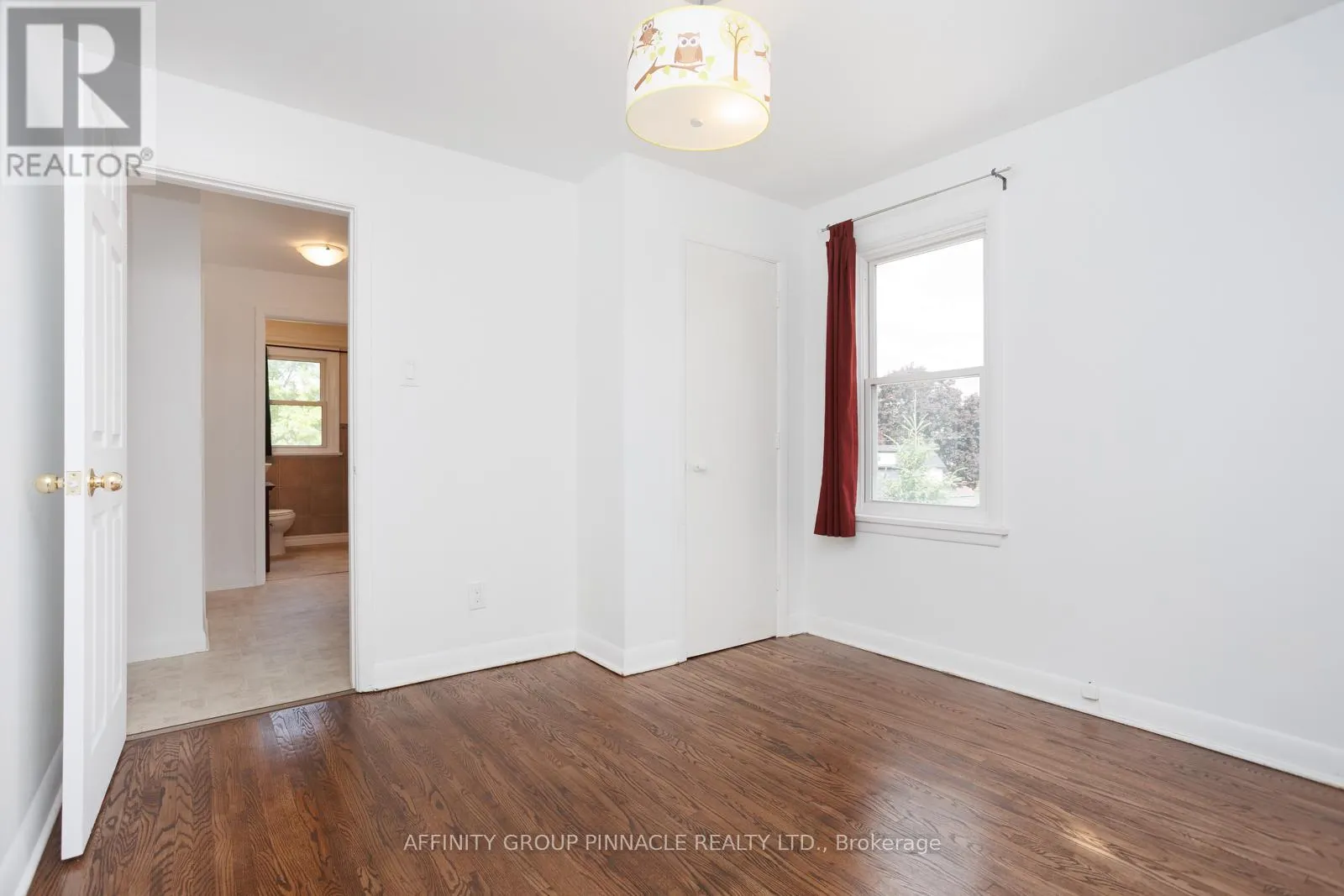 22 SUNSET COURT