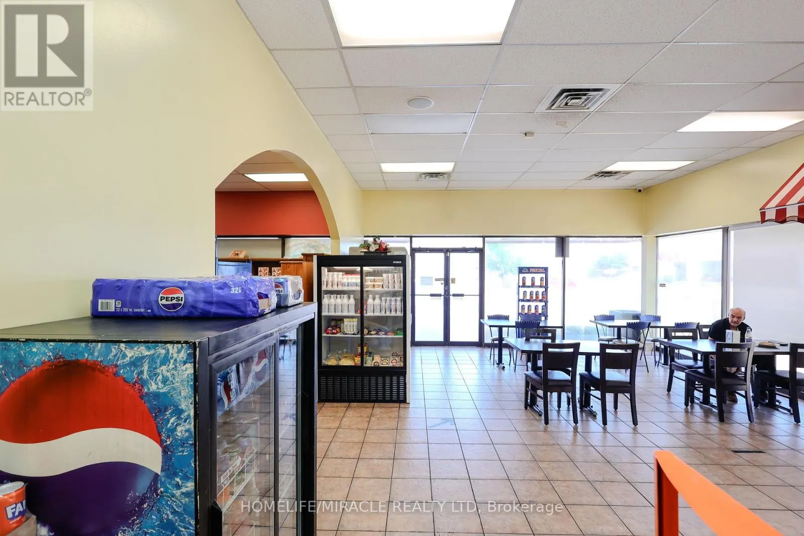 1 & 2 - 754 QUEENSTON ROAD