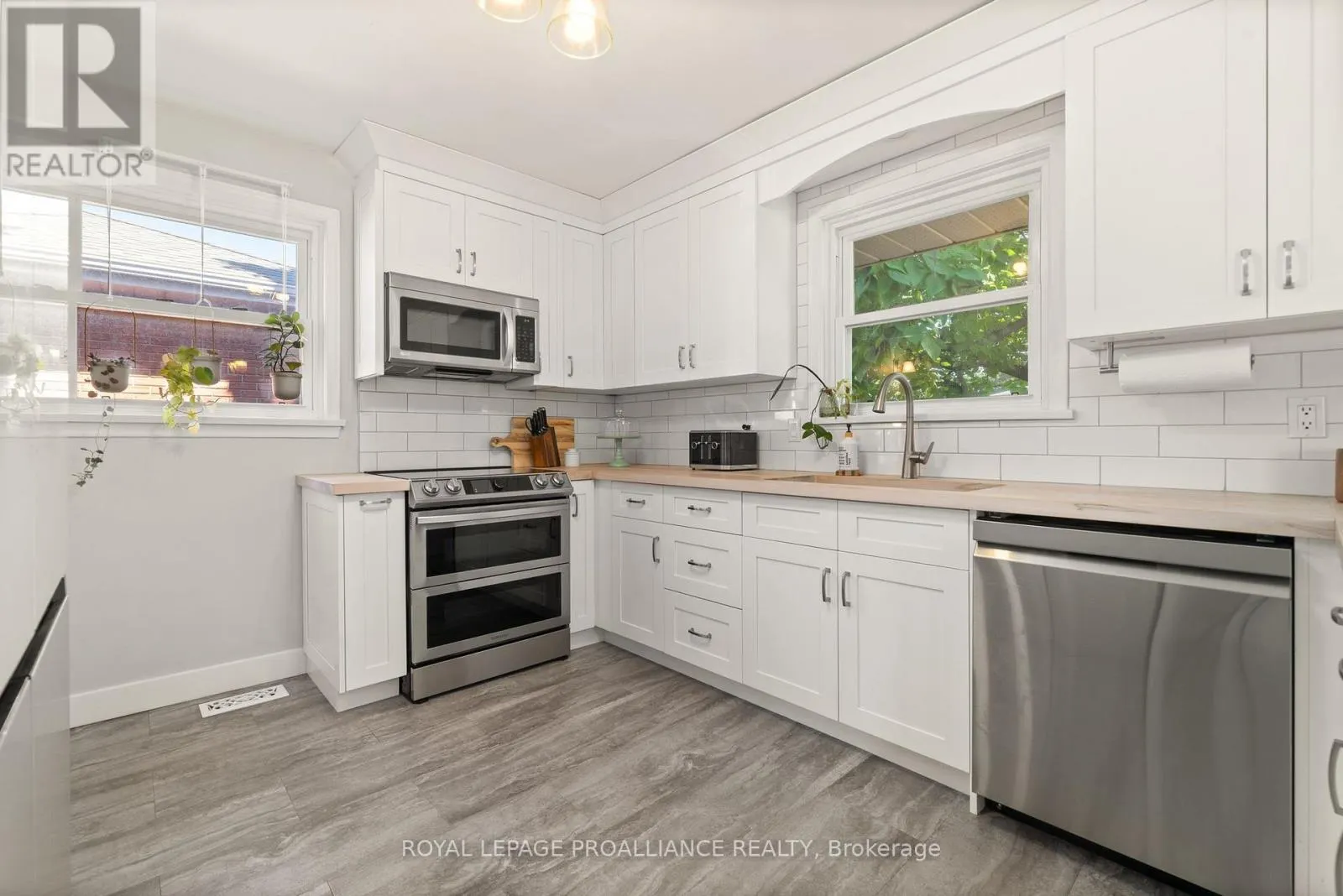 549 VICTORIA AVENUE