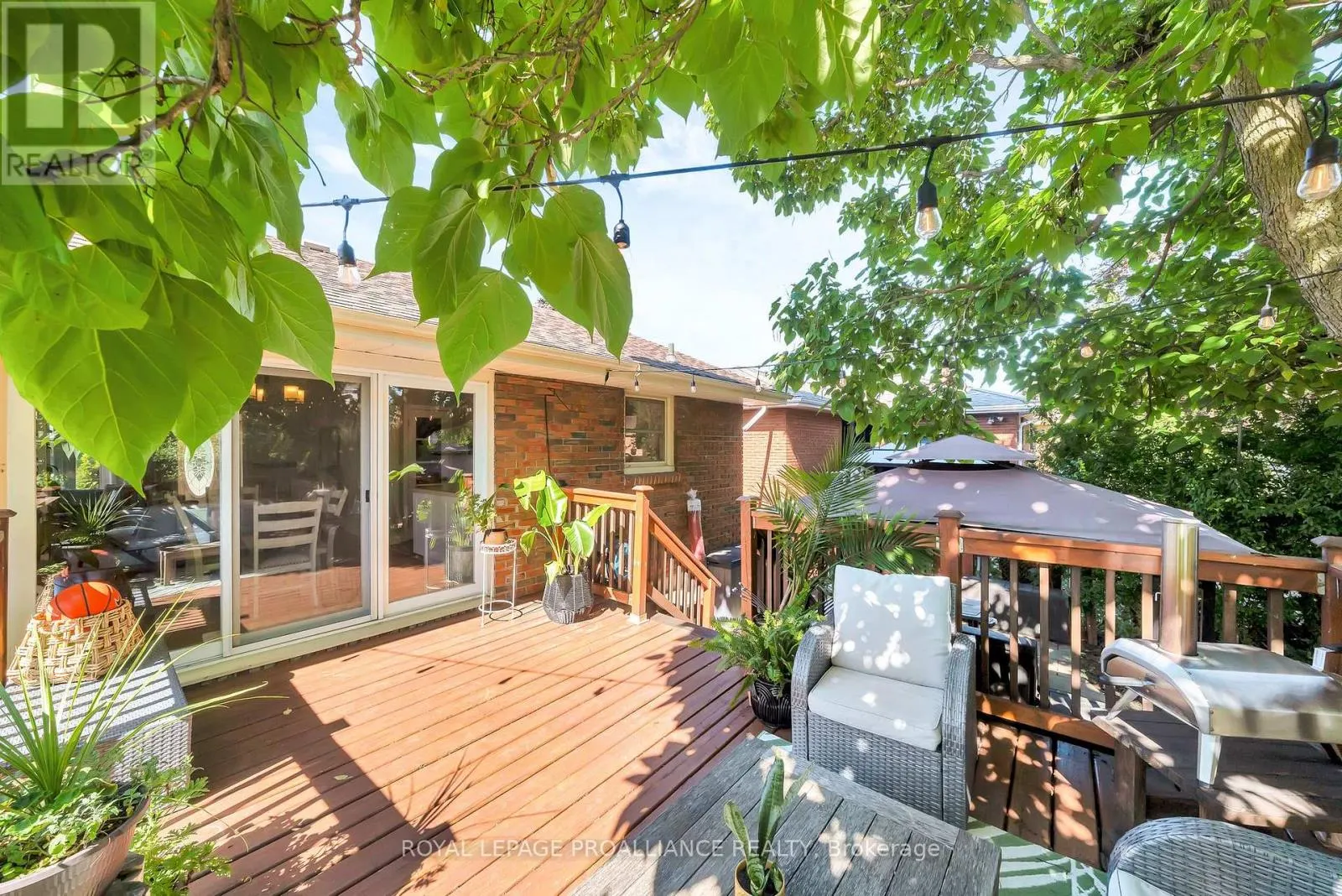 549 VICTORIA AVENUE