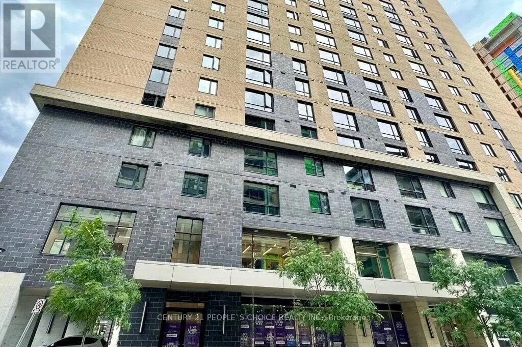 1907 - 105 CHAMPAGNE AVENUE S