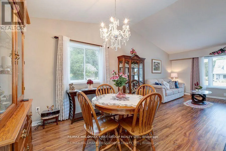15 CATHERINE CRESCENT