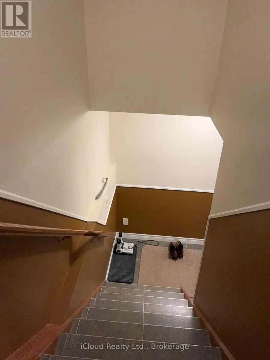 782 BRENTWOOD DRIVE