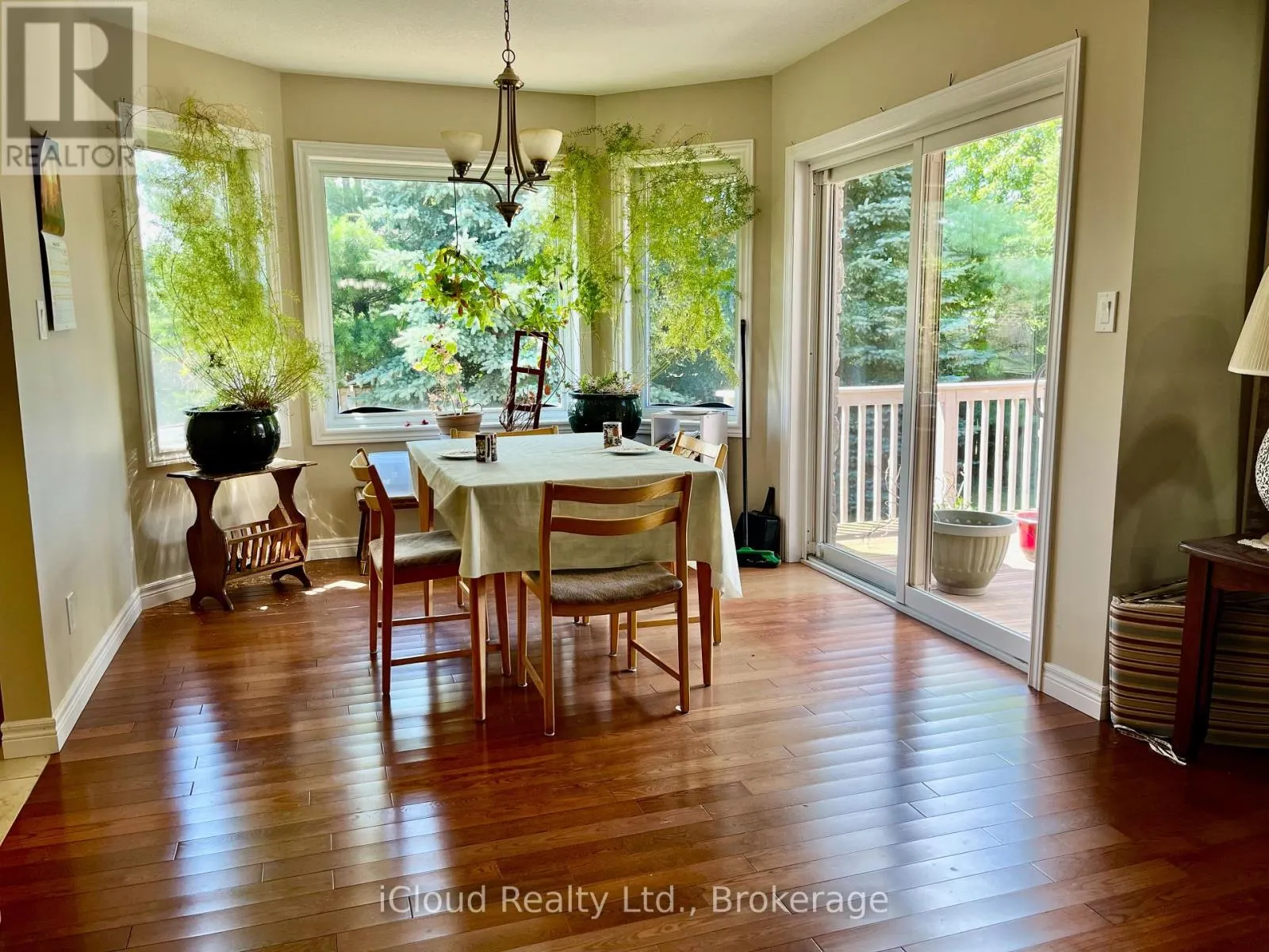 782 BRENTWOOD DRIVE