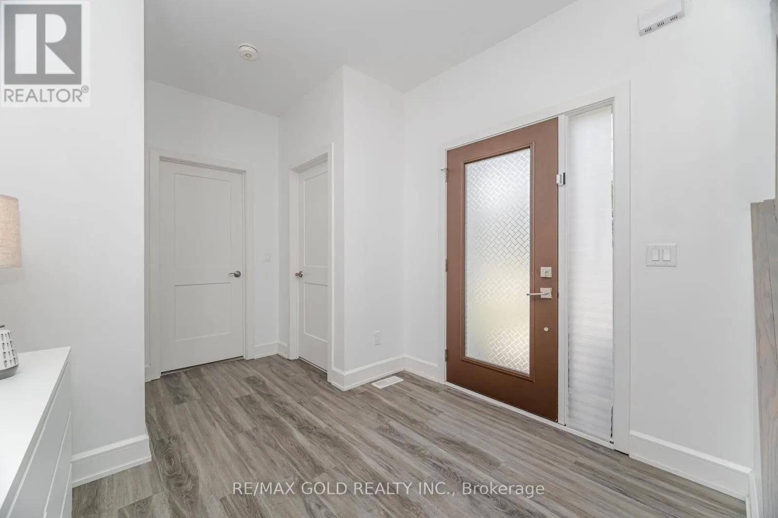1 - 110 FERGUS AVENUE