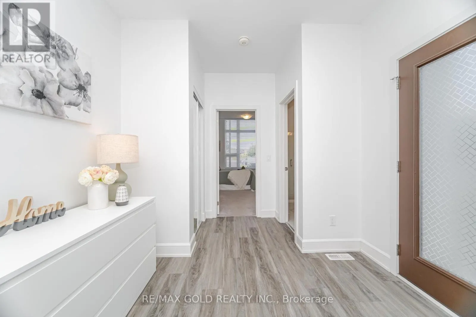 1 - 110 FERGUS AVENUE