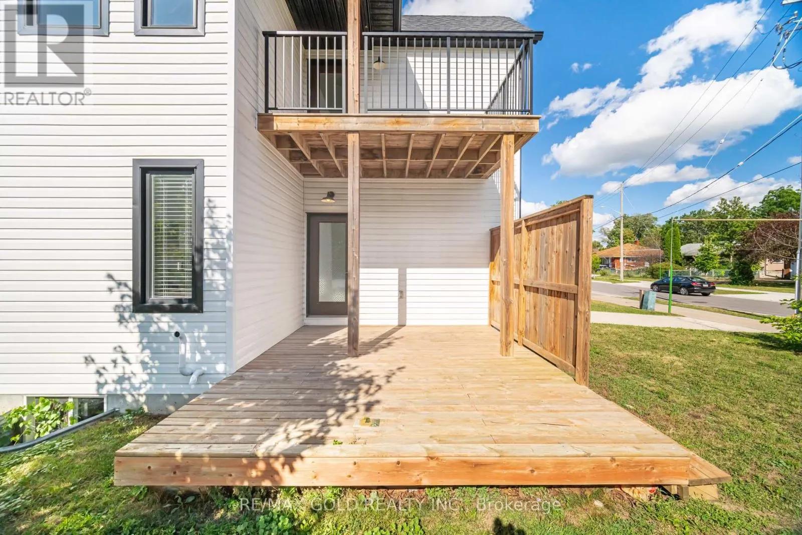 1 - 110 FERGUS AVENUE