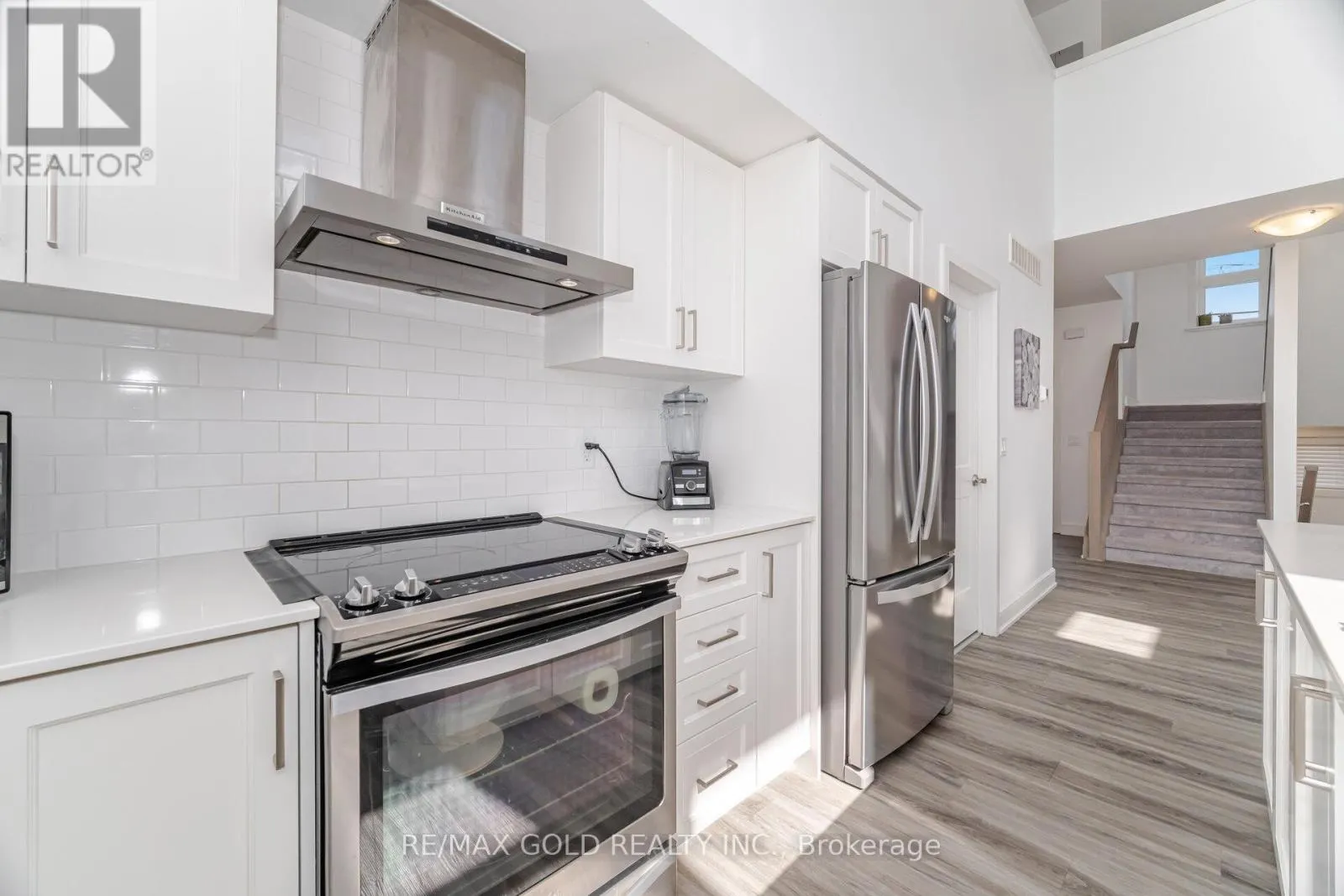 1 - 110 FERGUS AVENUE