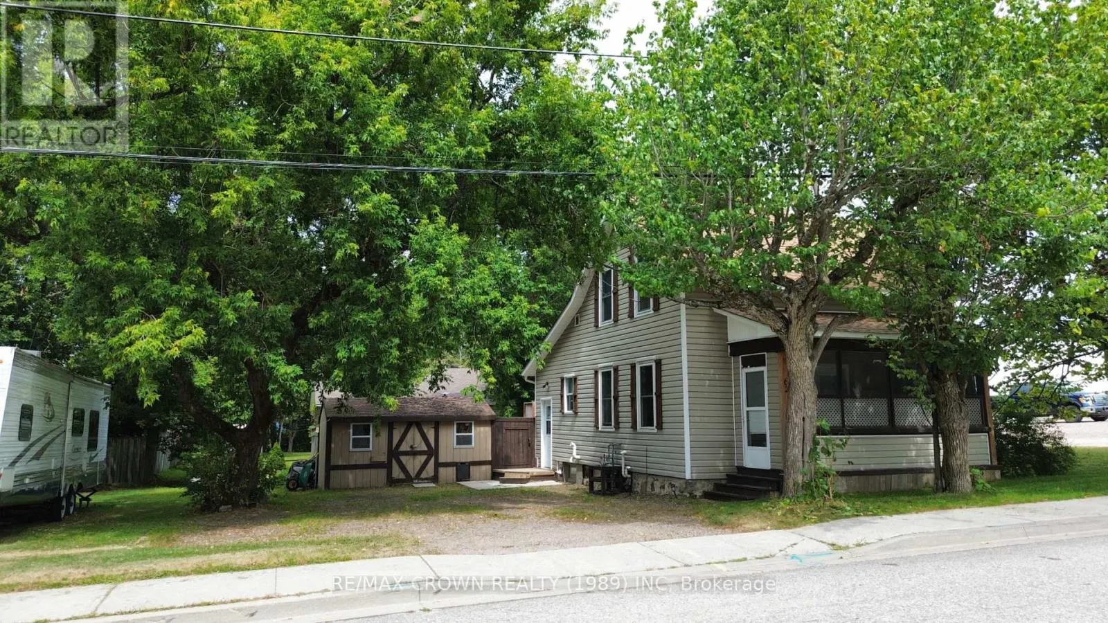 62 MEMORIAL PARK DRIVE W