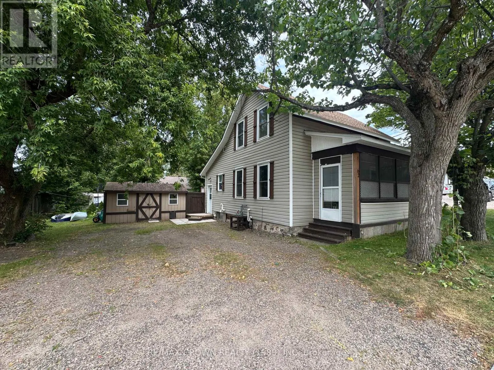 62 MEMORIAL PARK DRIVE W