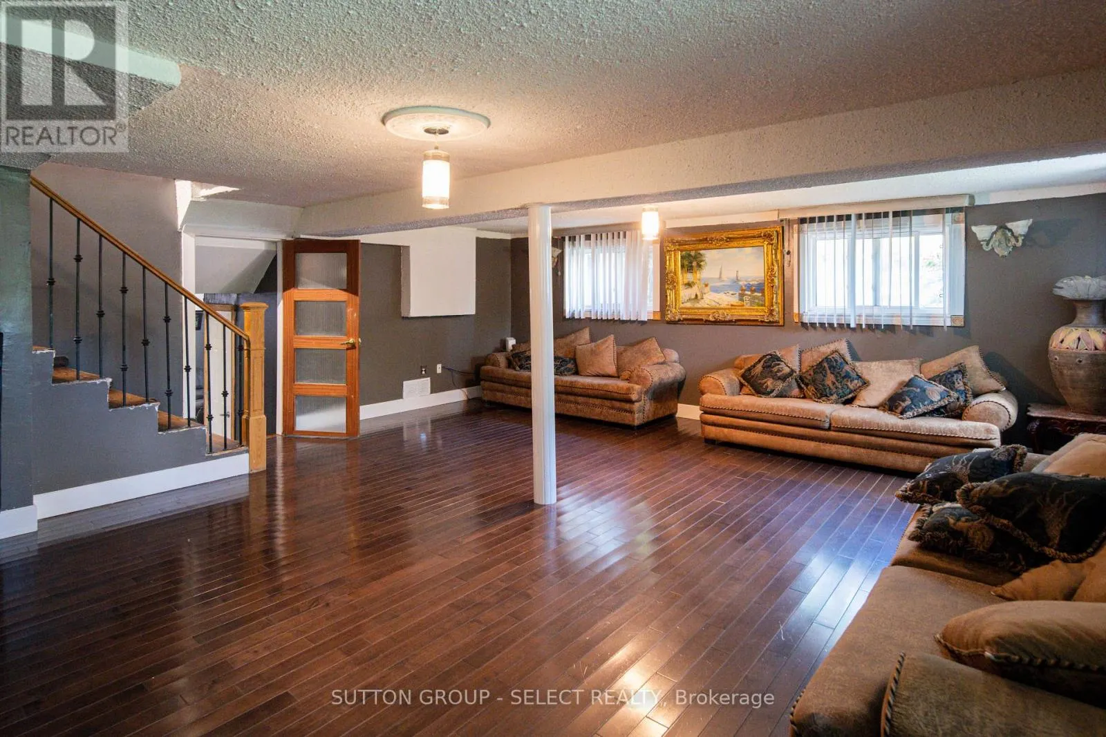 1192 JALNA BOULEVARD