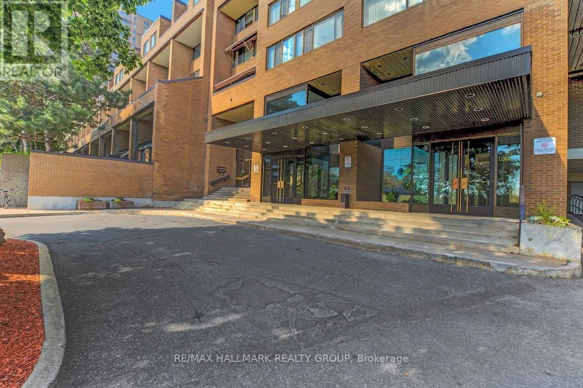 632 - 515 ST LAURENT BOULEVARD