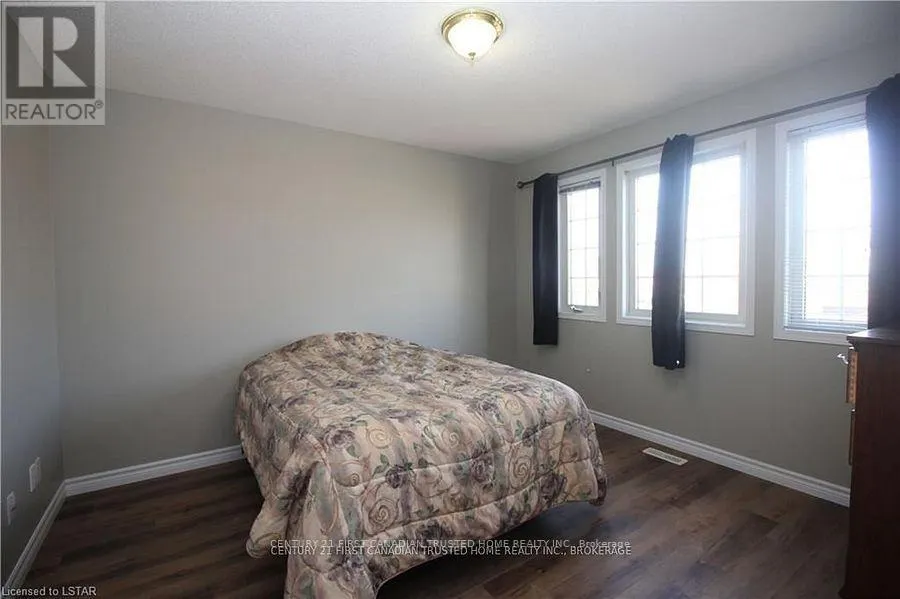 945 HOMEVIEW COURT