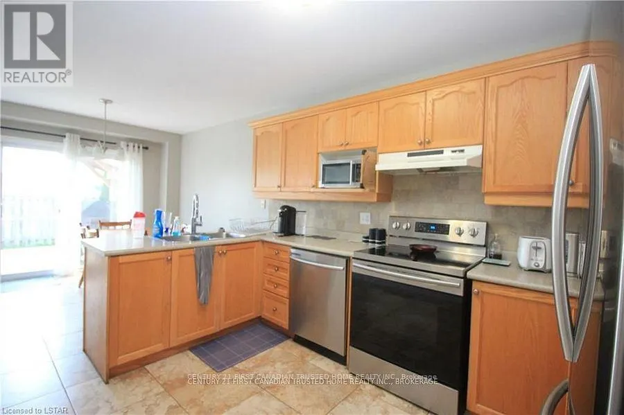 945 HOMEVIEW COURT