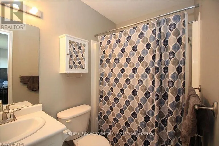 945 HOMEVIEW COURT