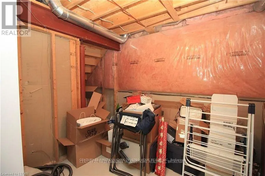 945 HOMEVIEW COURT