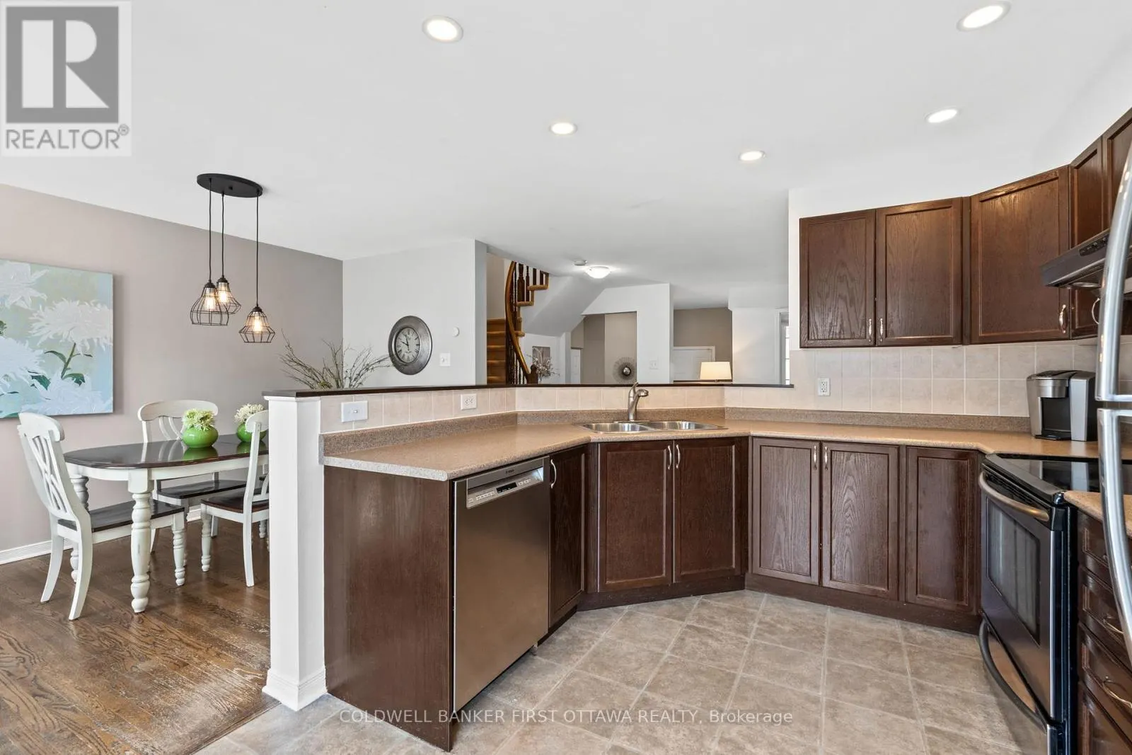 280 APPLECROSS CRESCENT