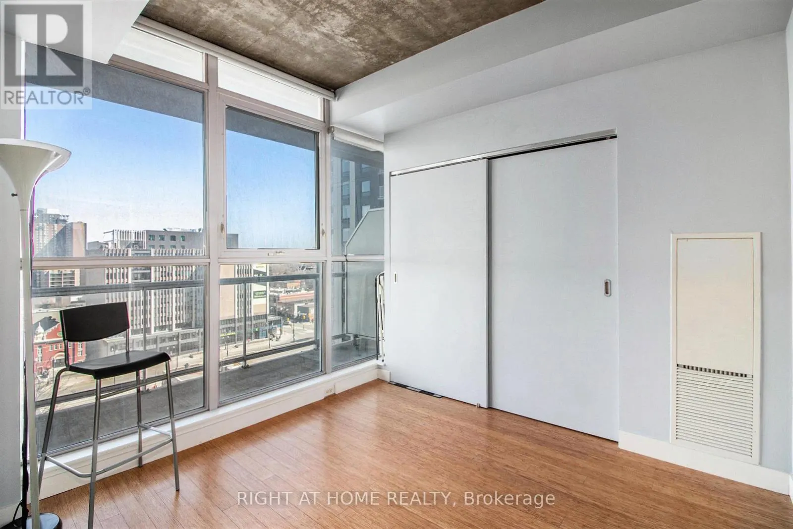 1102 - 179 GEORGE STREET N