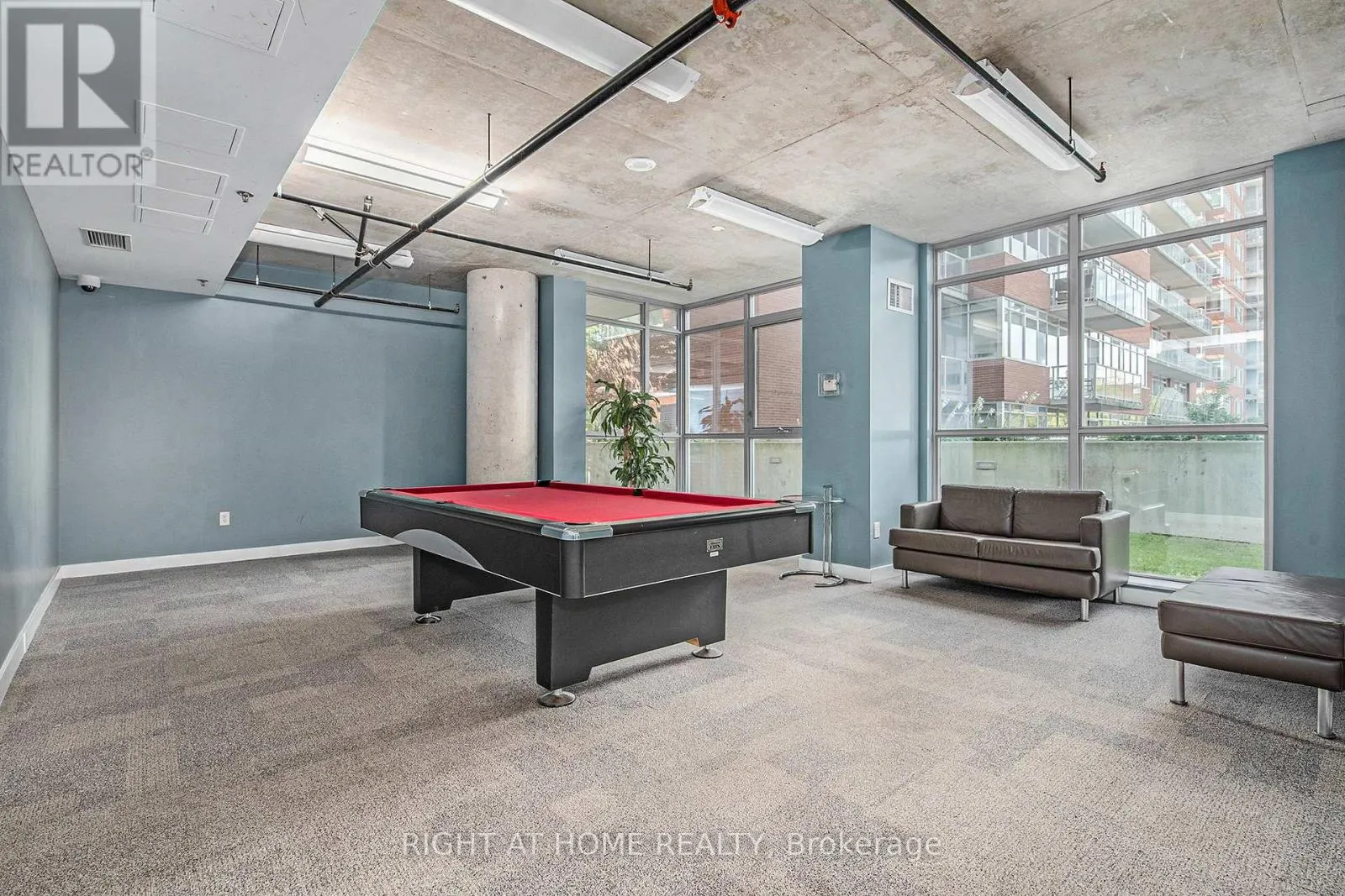 1102 - 179 GEORGE STREET N