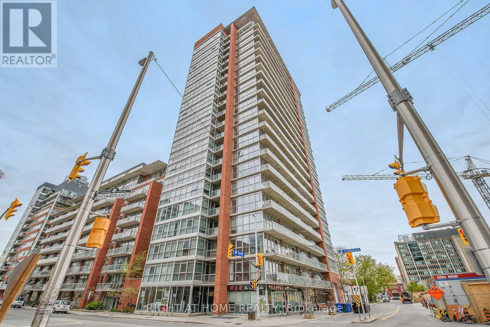 1102 - 179 GEORGE STREET N