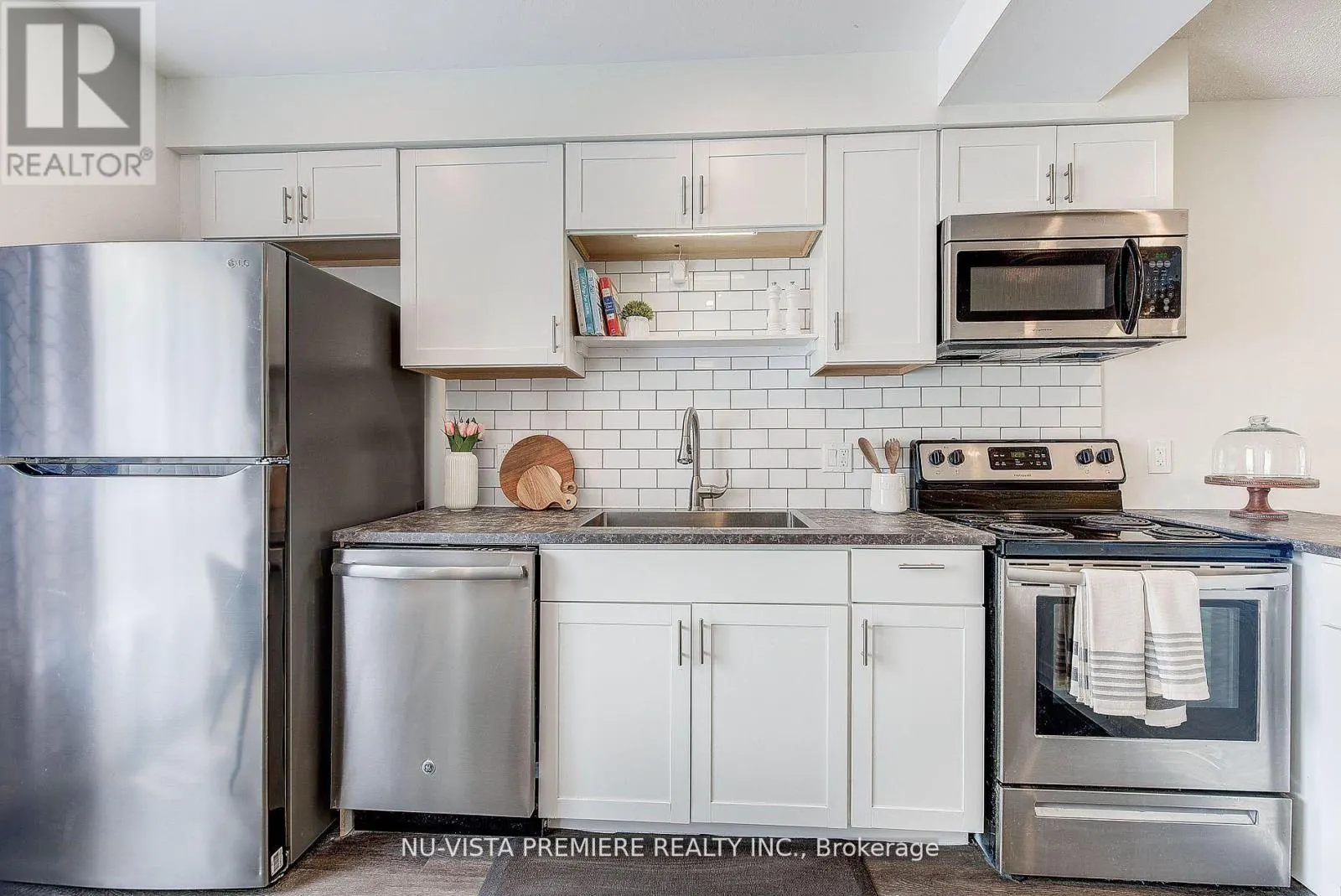 35 - 550 SECOND STREET, #35