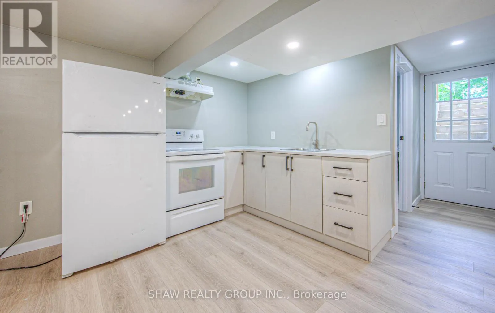 5 ALISON AVENUE