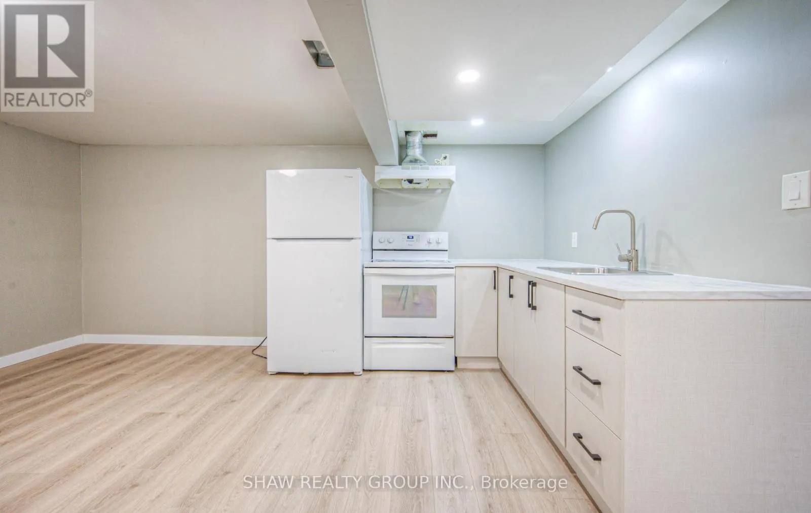 5 ALISON AVENUE