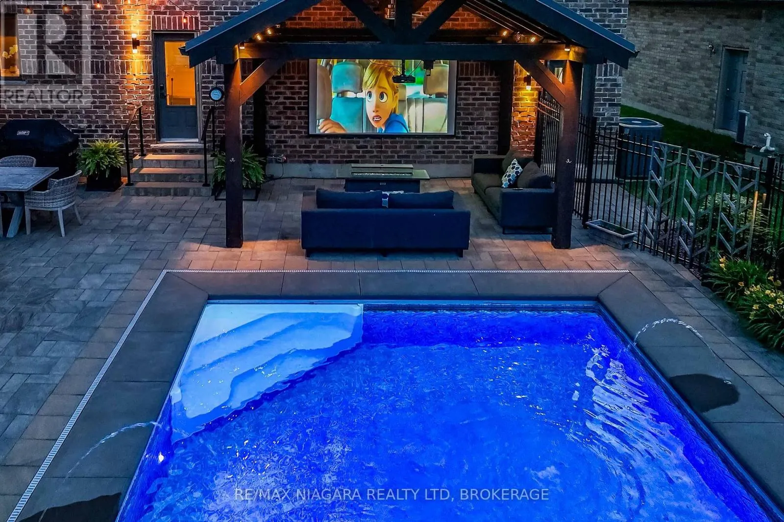 50 SANDALWOOD CRESCENT