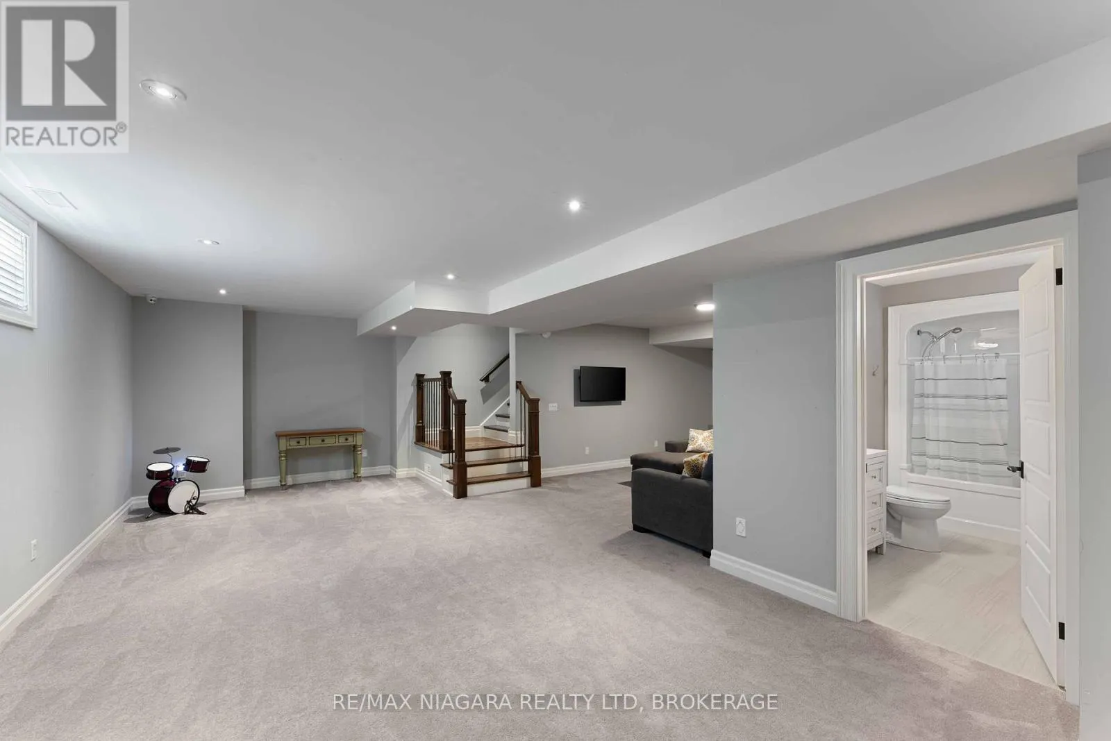 50 SANDALWOOD CRESCENT
