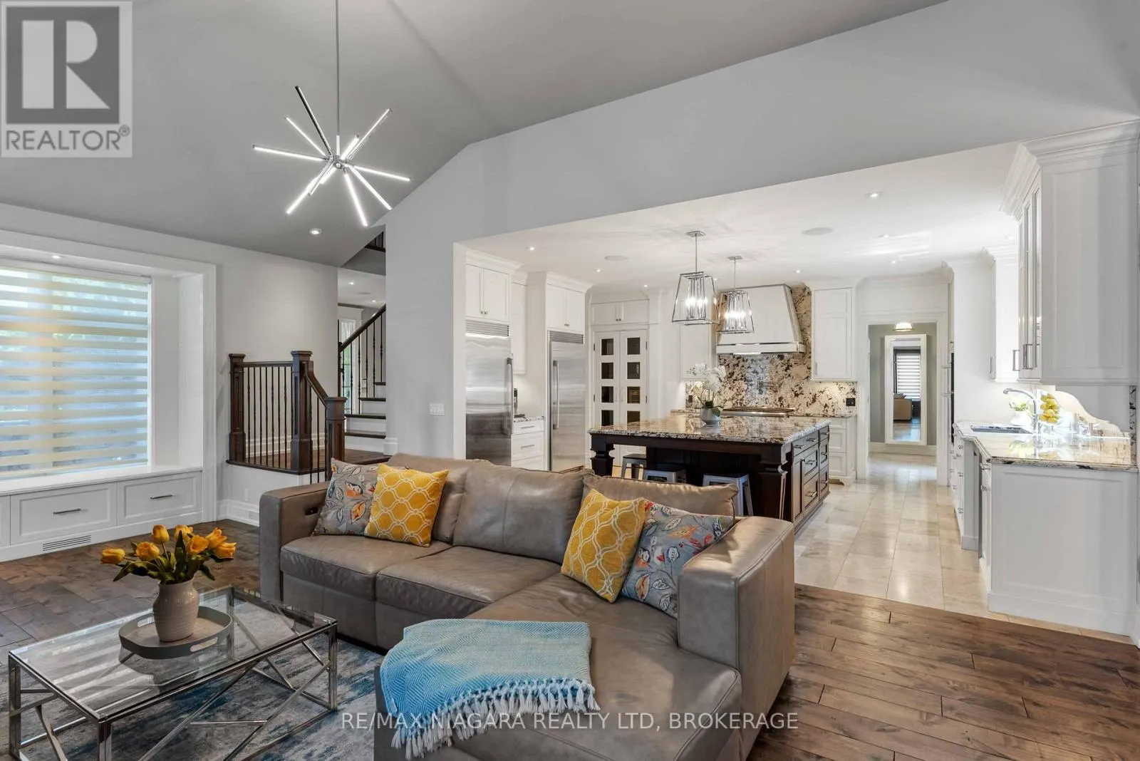 50 SANDALWOOD CRESCENT