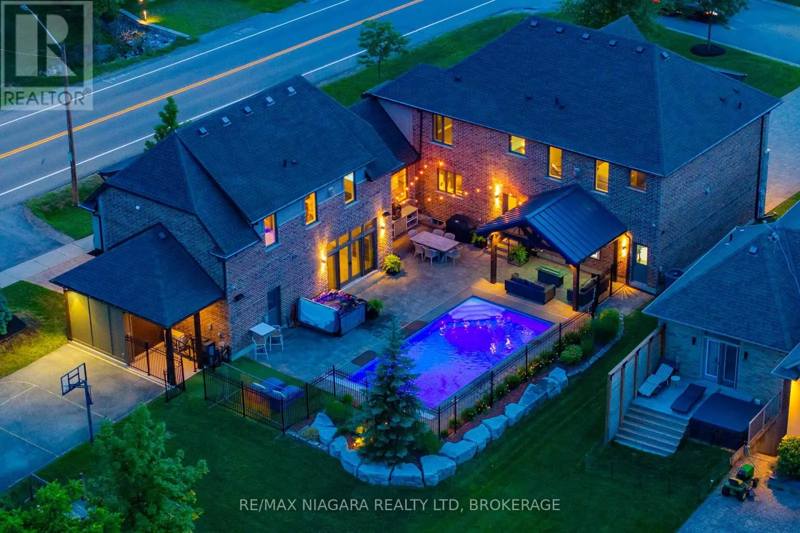 50 SANDALWOOD CRESCENT