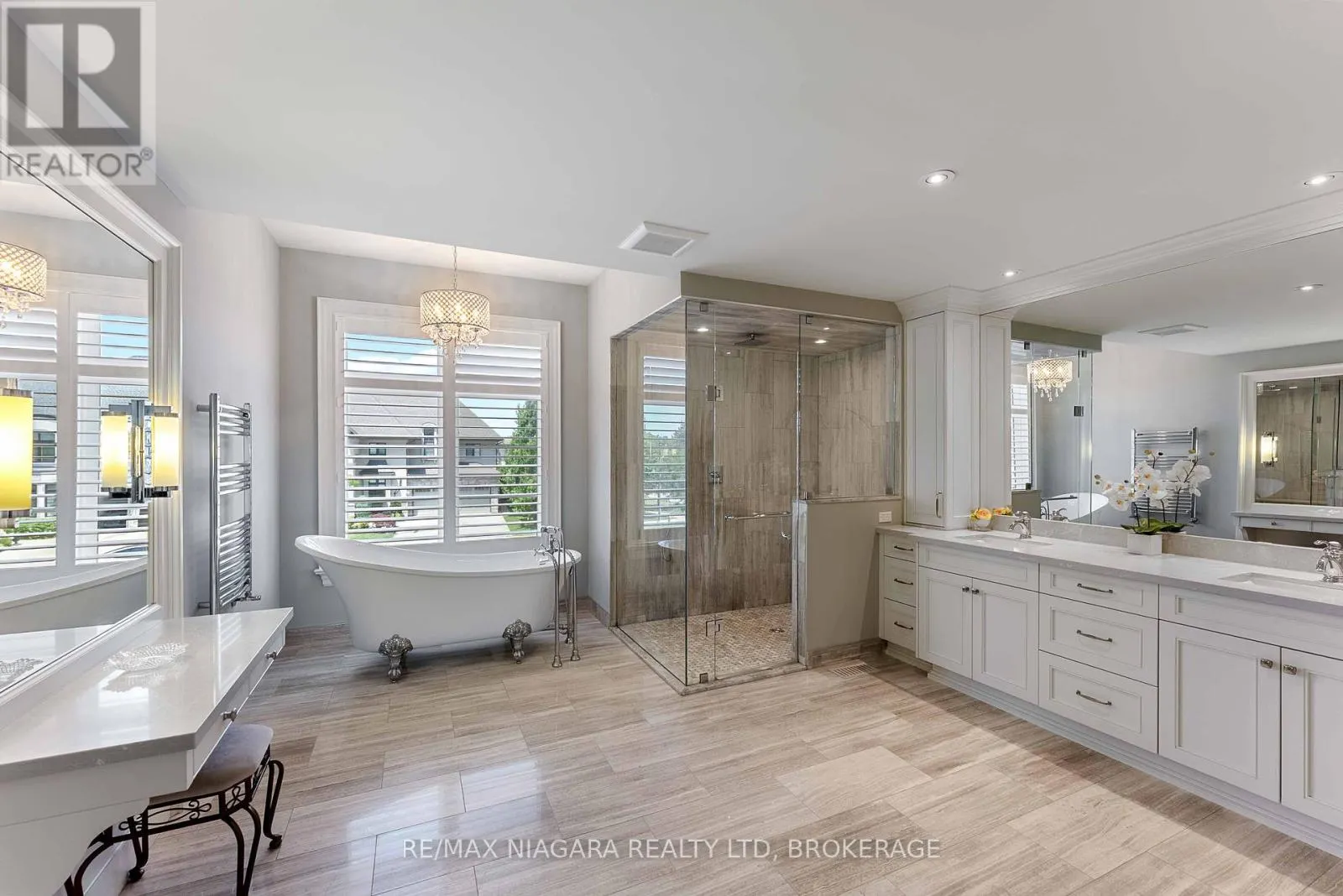 50 SANDALWOOD CRESCENT