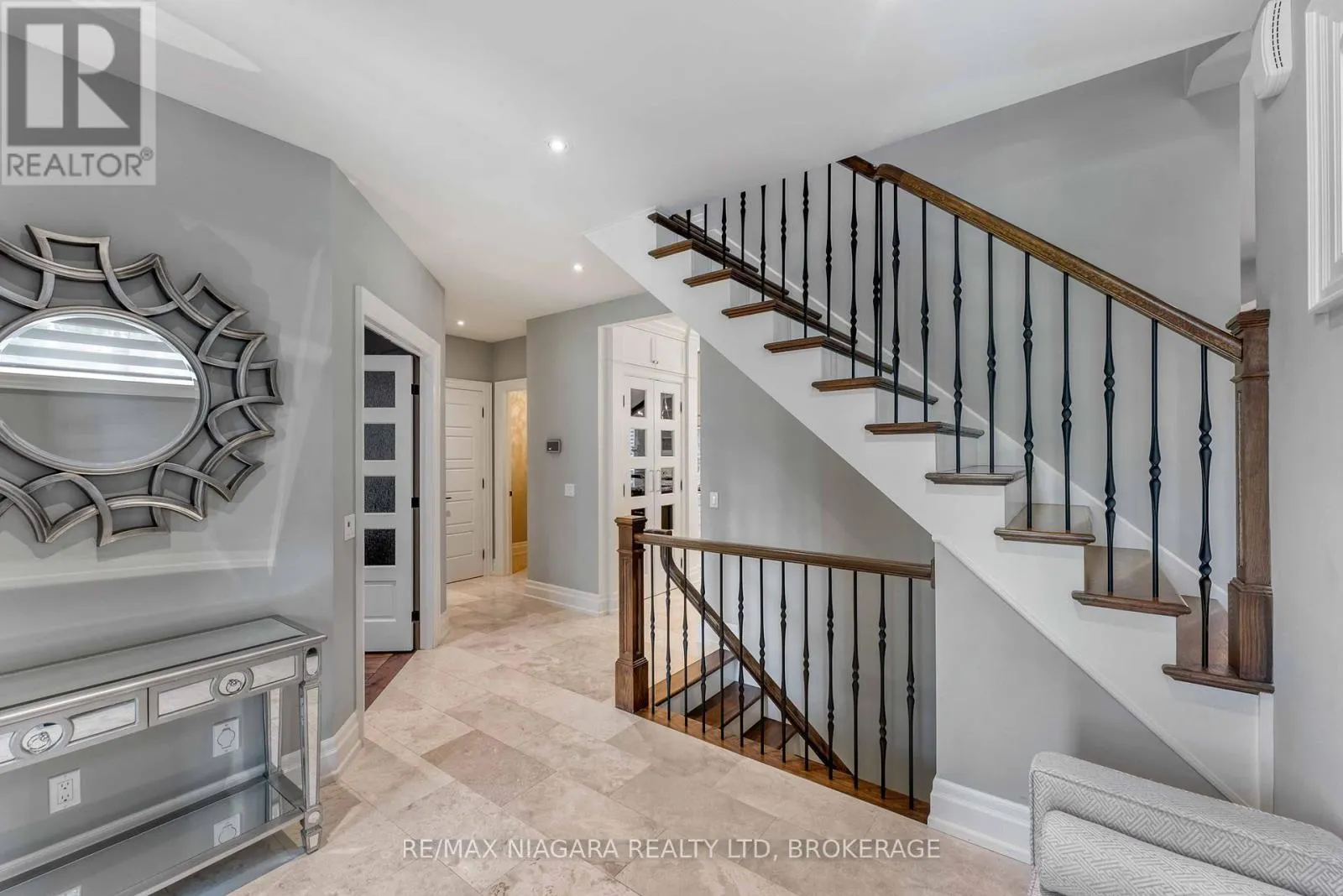50 SANDALWOOD CRESCENT