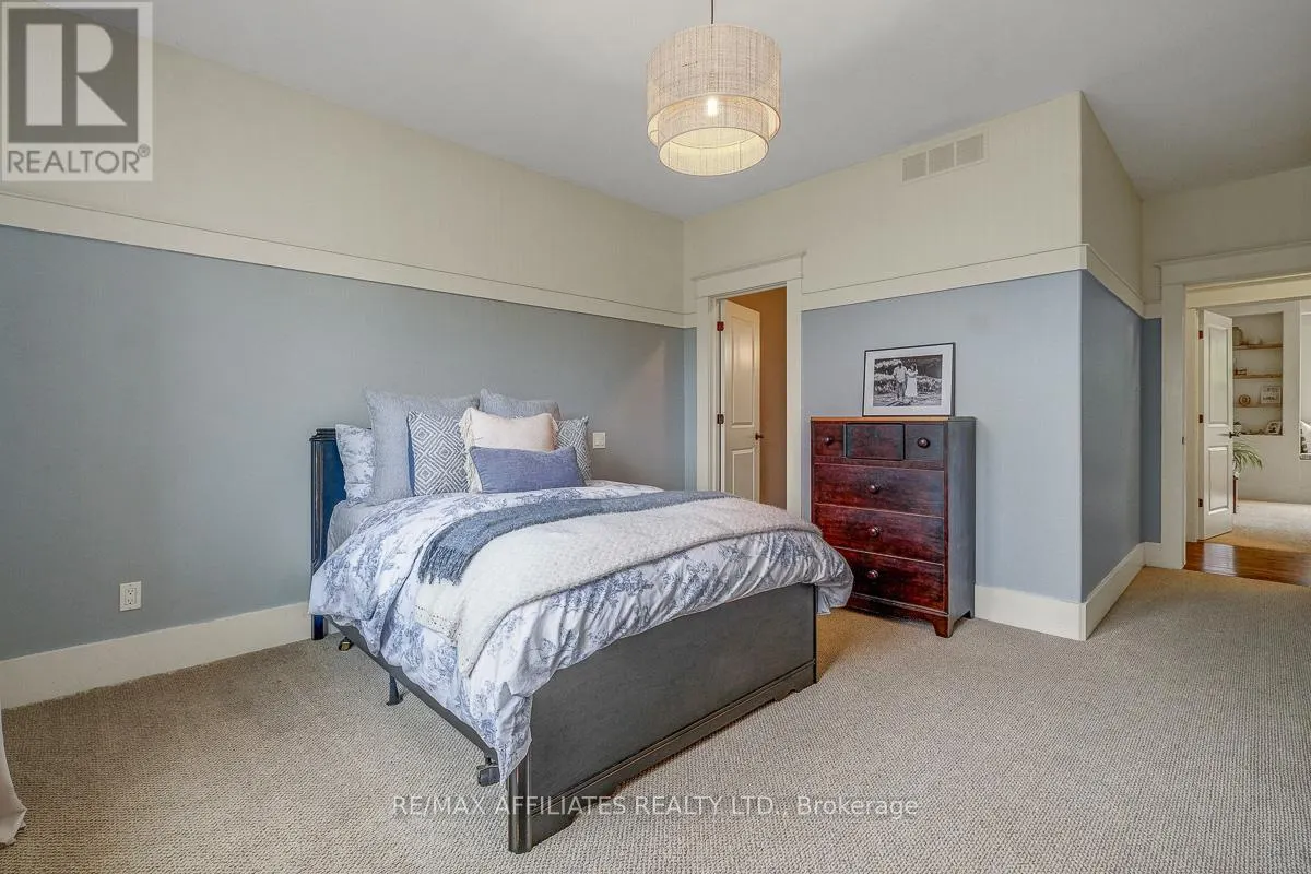 111 IRONSTONE COURT