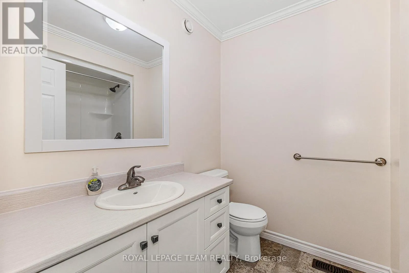 2833 DUNROBIN ROAD