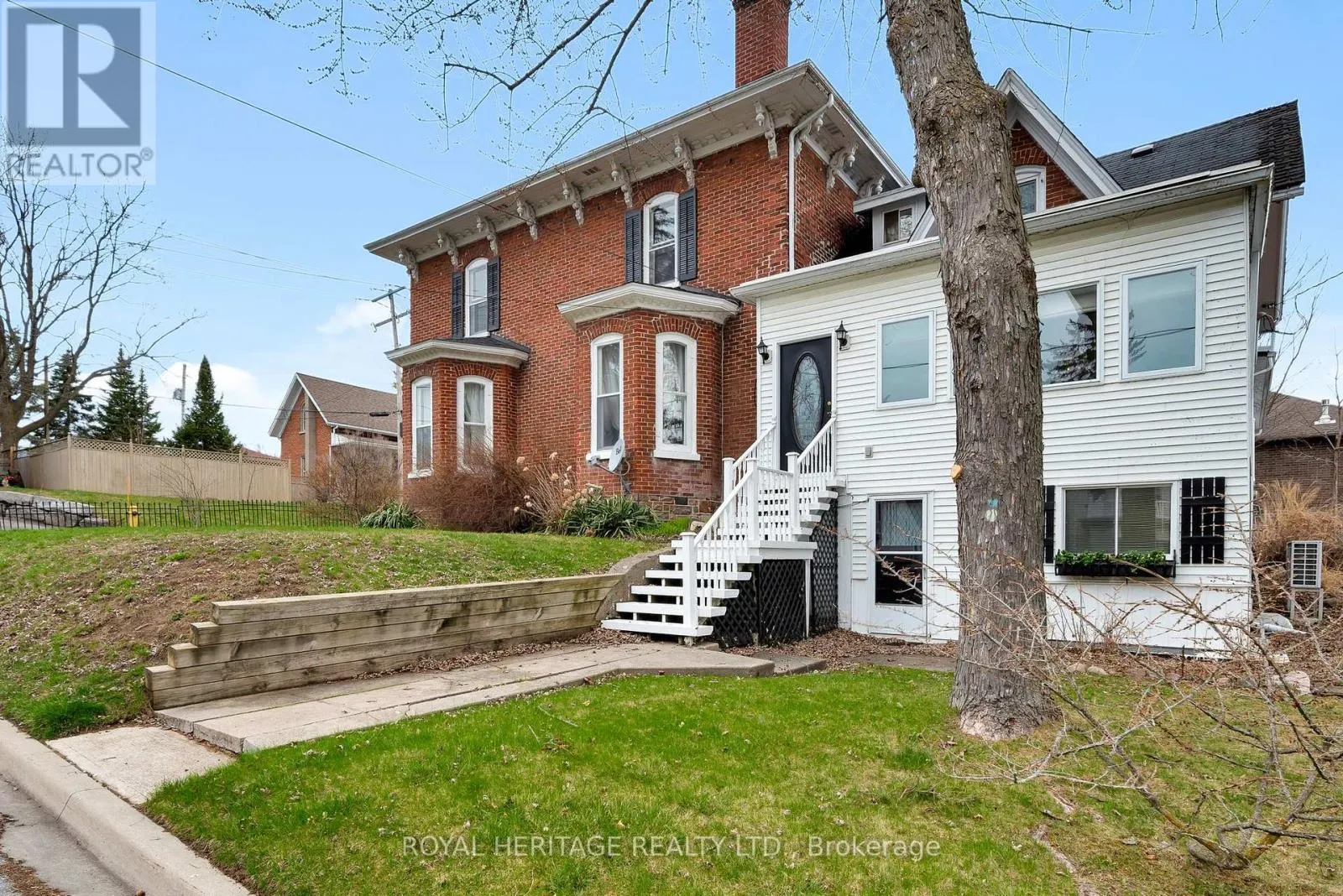 33 KINGSLEY AVENUE