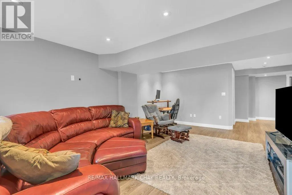 3 DAVISON DRIVE