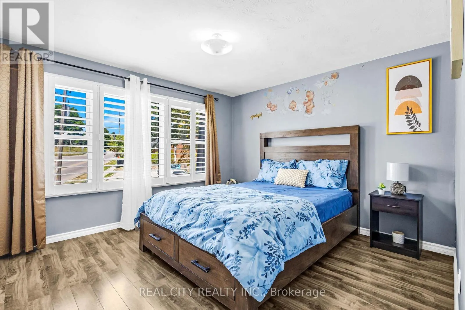53 - 273 ELGIN STREET