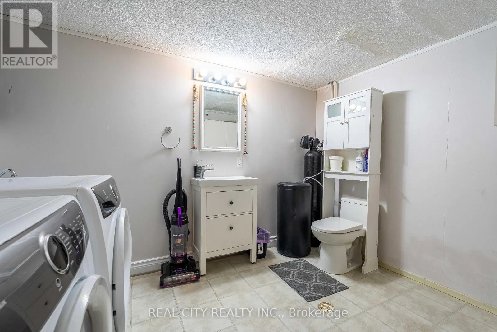53 - 273 ELGIN STREET