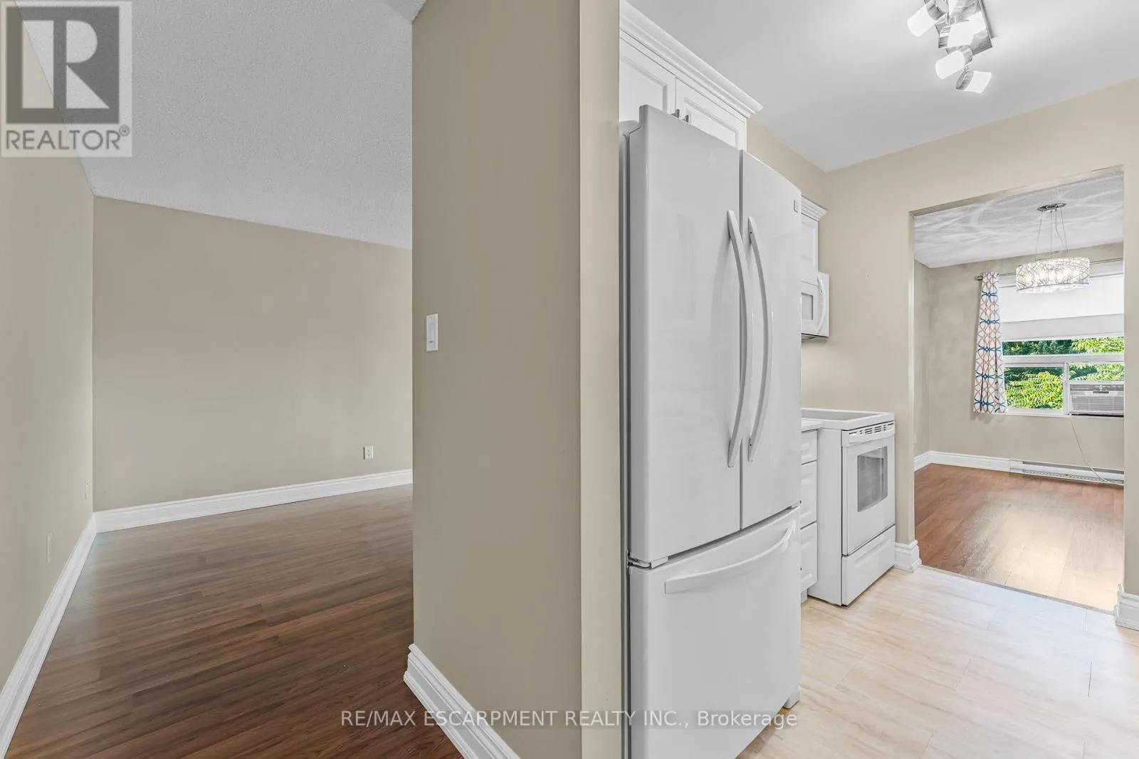 308 - 4209 HIXON STREET