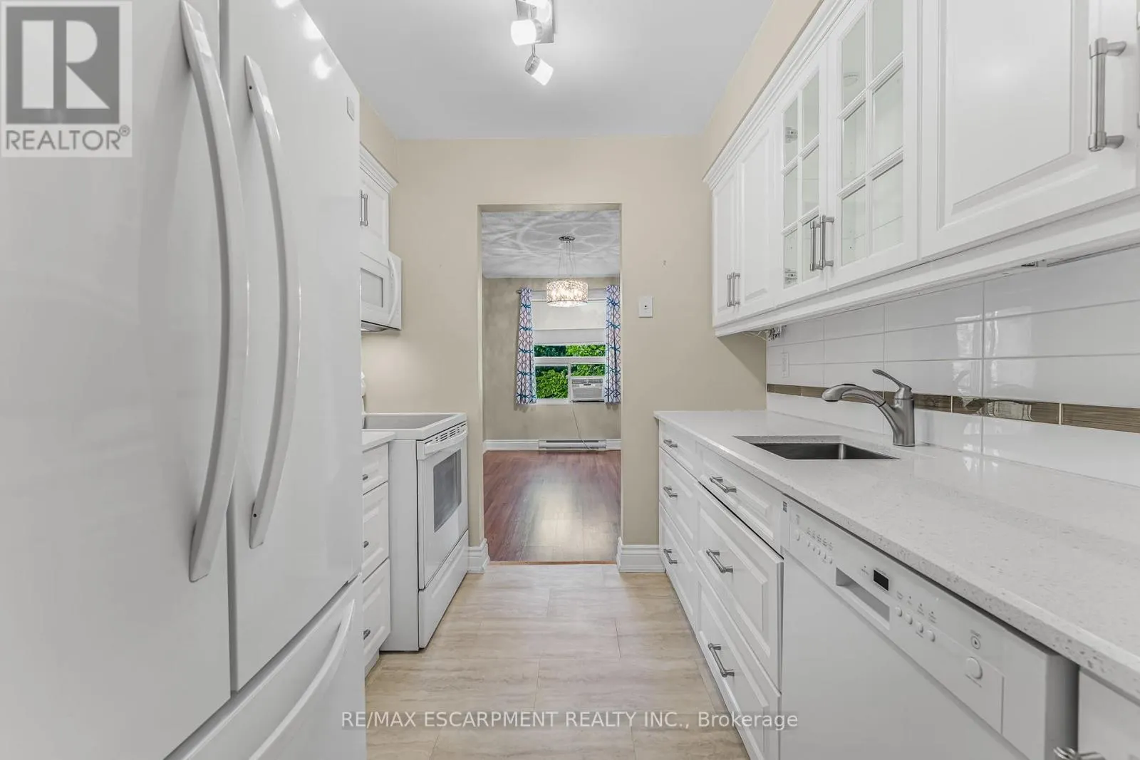 308 - 4209 HIXON STREET