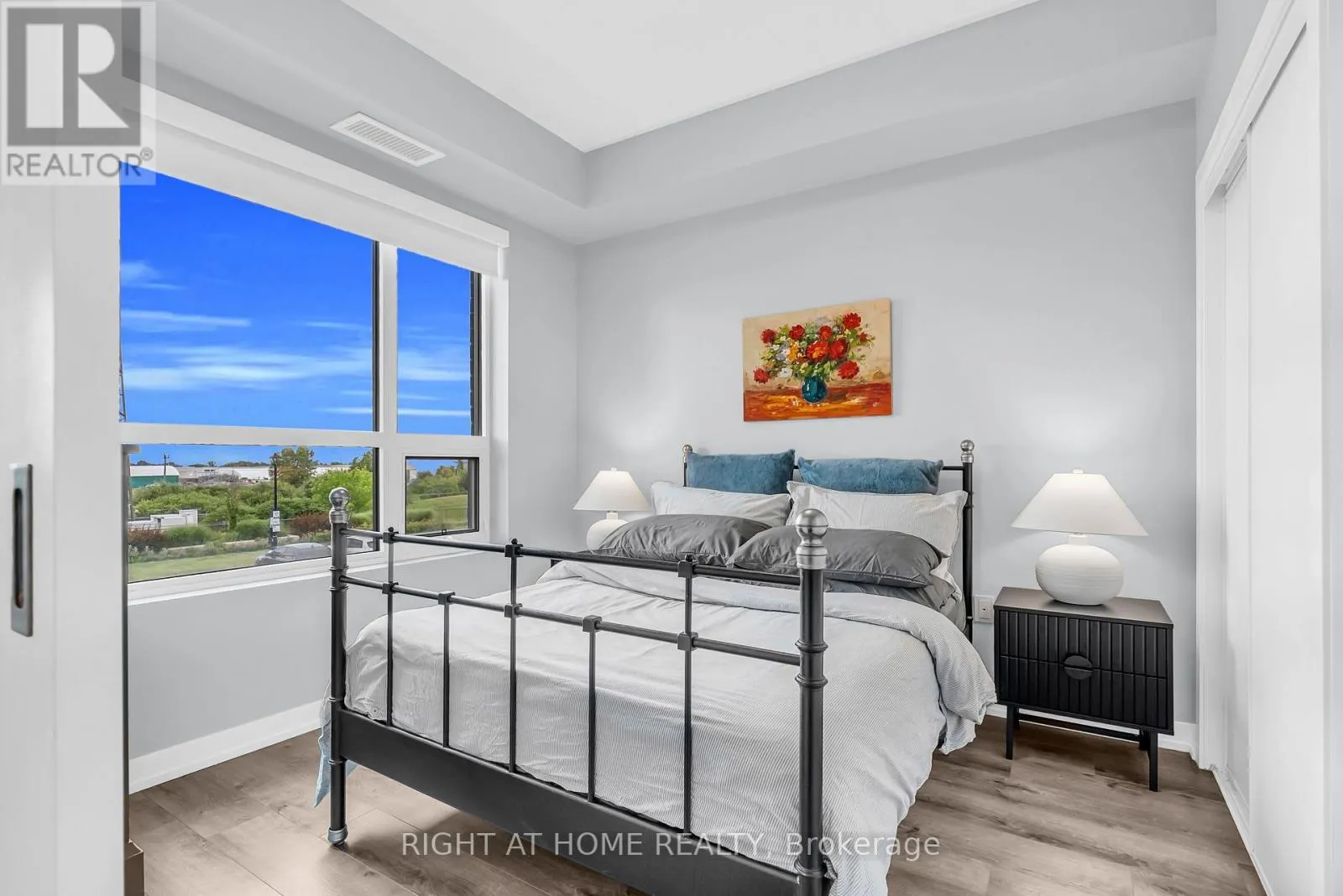 208 - 5055 GREENLANE ROAD