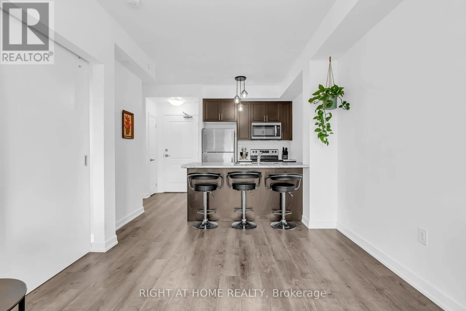 208 - 5055 GREENLANE ROAD