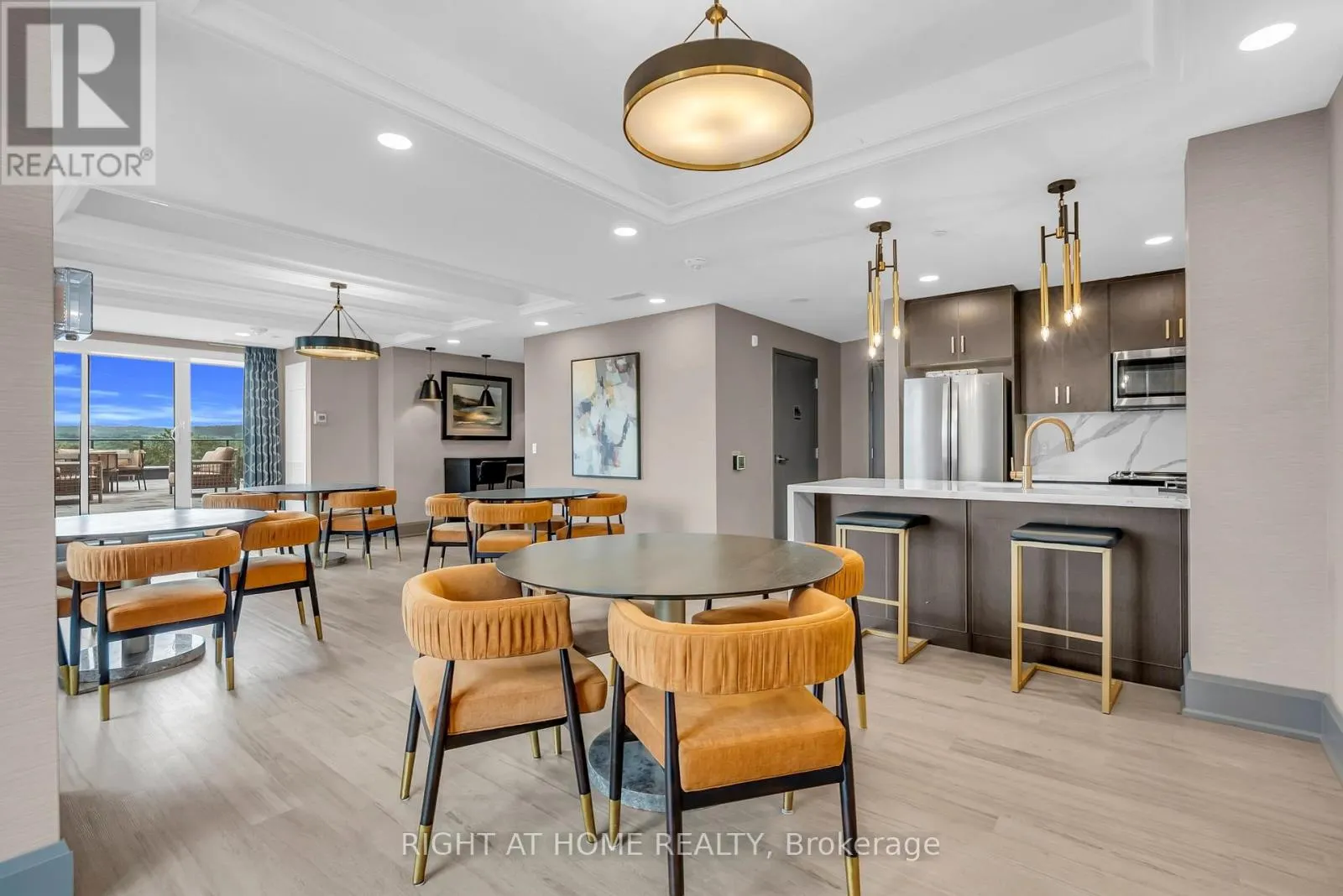 208 - 5055 GREENLANE ROAD